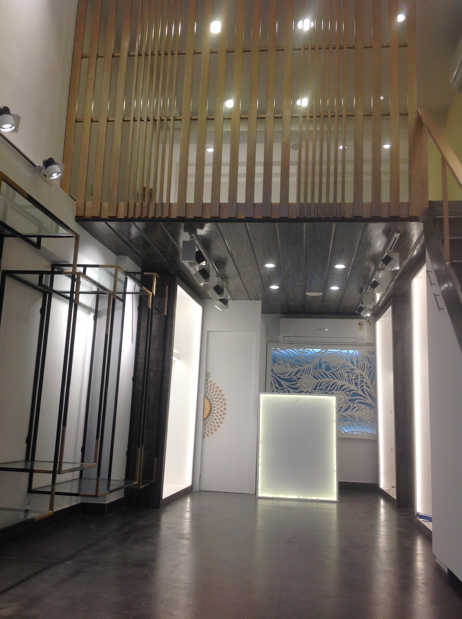 Retail Boutique image 11